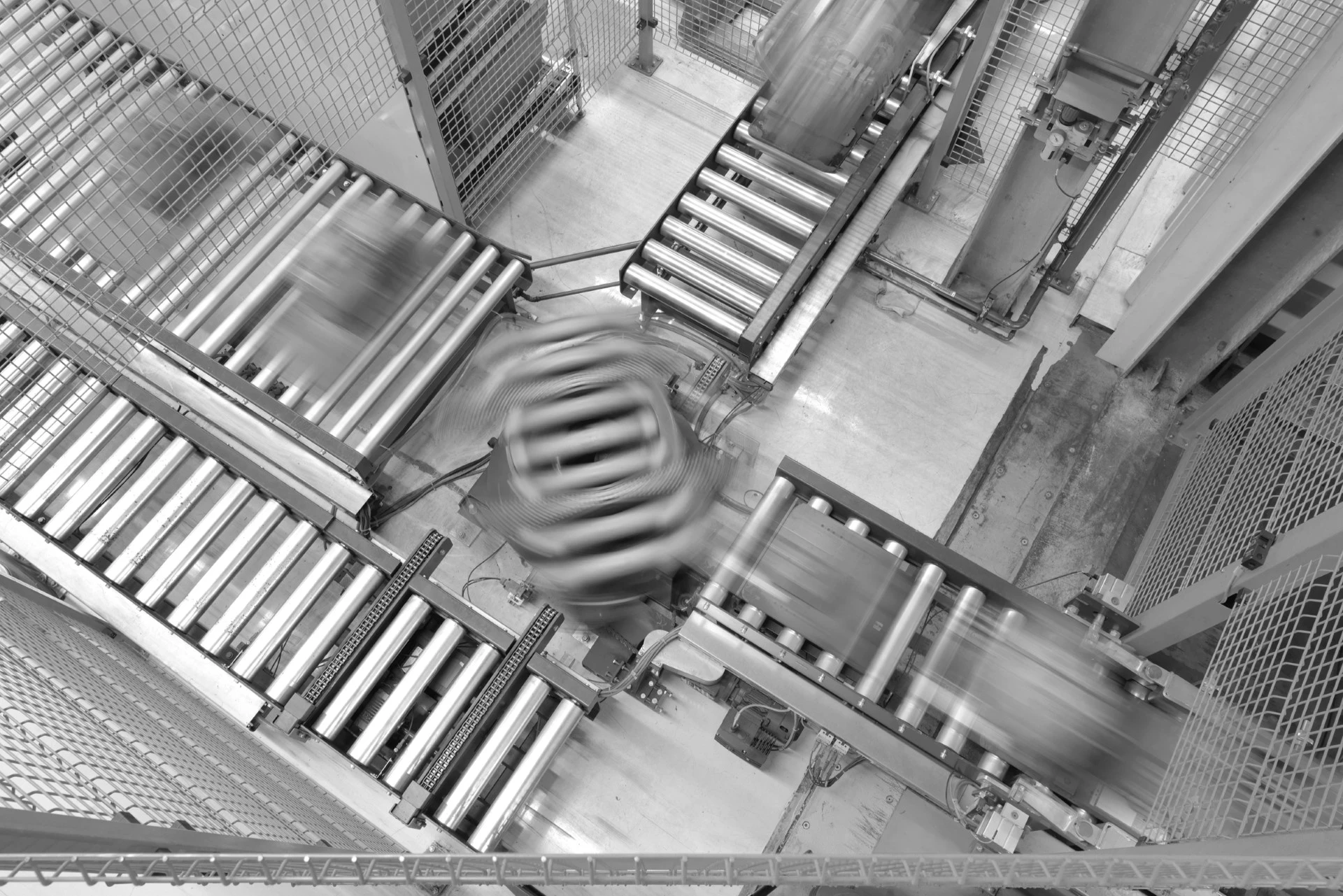 Fördertechnik im Überblick: Welche Fördersysteme passen zu welchen Anforderungen?